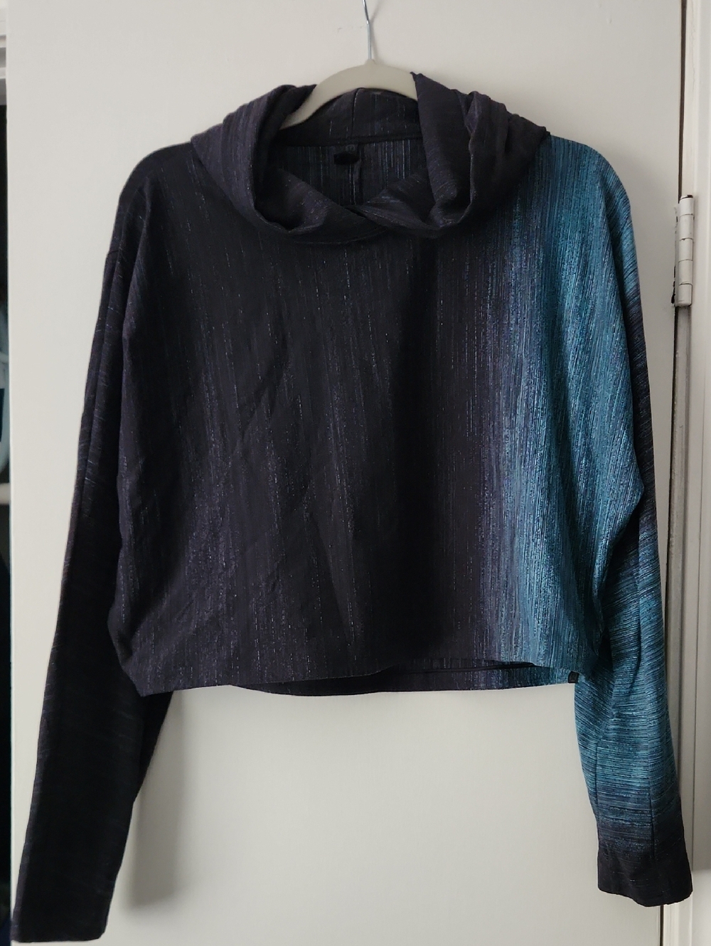 lululemon athletica lab varsa Black and Teal Ombre Cropped Hoodie